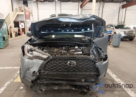 2024 Toyota Corolla Cross L z USA, uszkodzony, nr VIN 7MUAAABG4RV103150